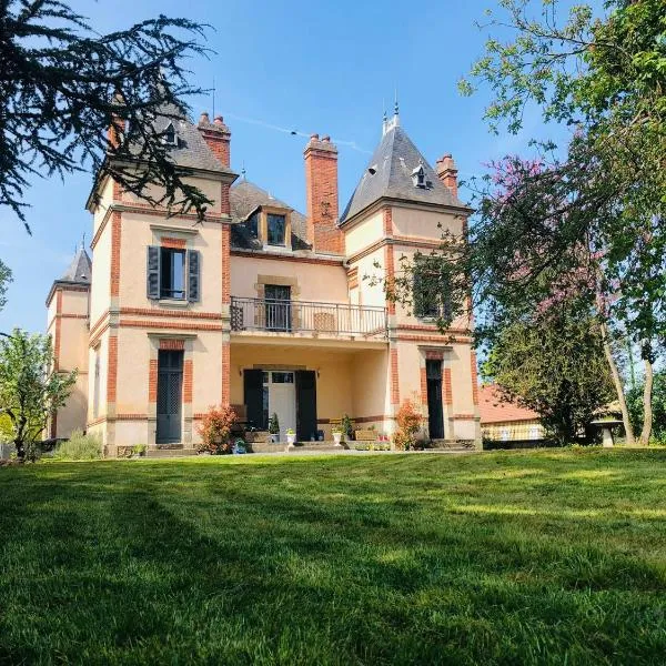 Château Ségot, hotel in Bessay-sur-Allier