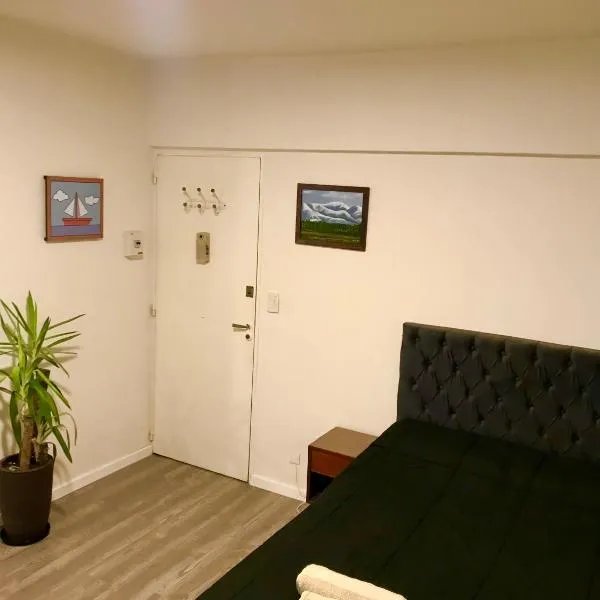 Bonito departamento zona Guemes、マル・デル・プラタのホテル