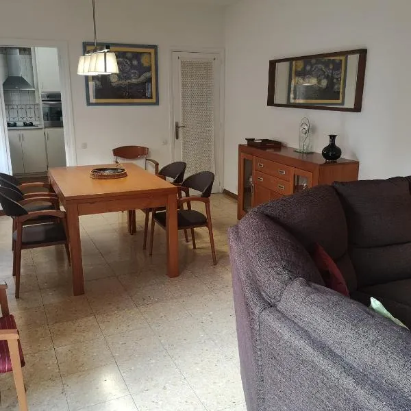 Apartamento duplex vacacional, hôtel à Arenys de Mar