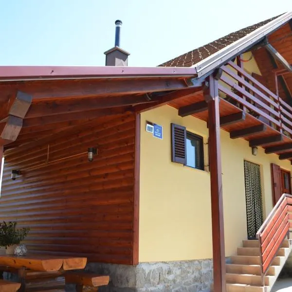 Kuća za odmor Paćan, khách sạn ở Klanac
