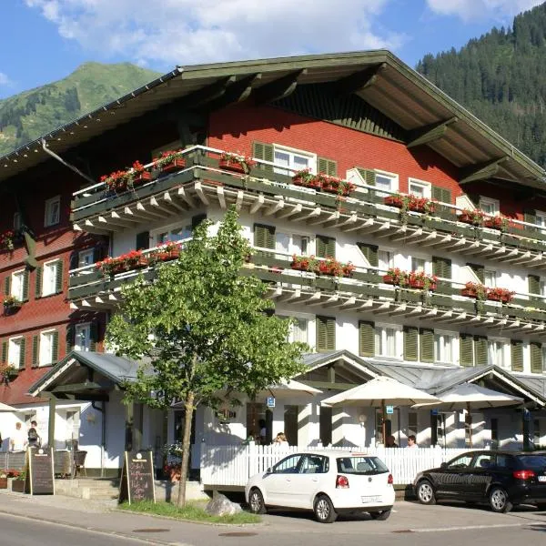 Hotel Riezler Hof, hotel v mestu Riezlern