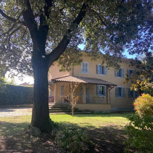 Villa Adriana Tuscia Country Retreat, hotel in Vetralla