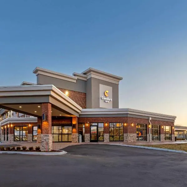 Comfort Inn Detroit - Troy, khách sạn ở Clawson