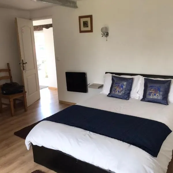 Lac du logerie – hotel w mieście La Puye