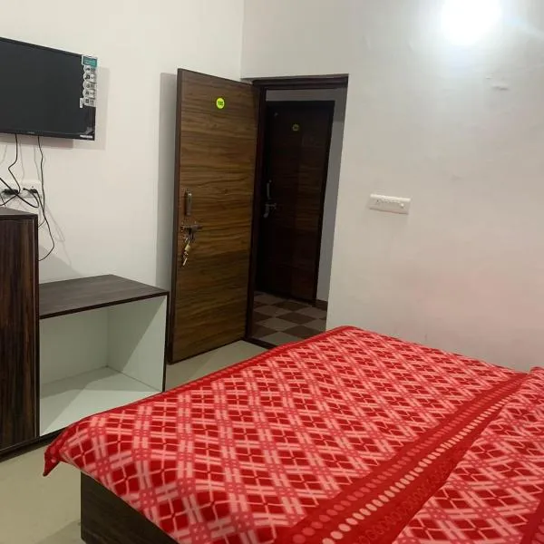 Saatvik Homestay, hotel di Udhampur