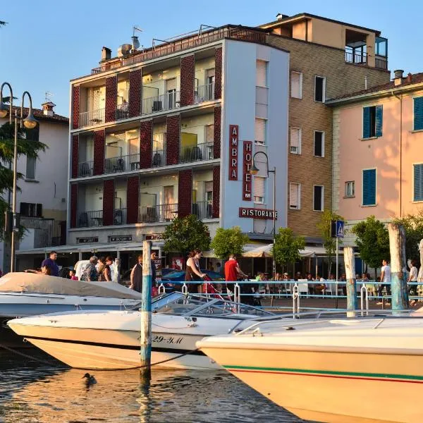 AMBRA HOTEL - The only central lakeside hotel in Iseo, hotel in Iseo