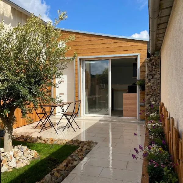 Le Studio de l'Olivier, hotel in Courcelles-sur-Seine