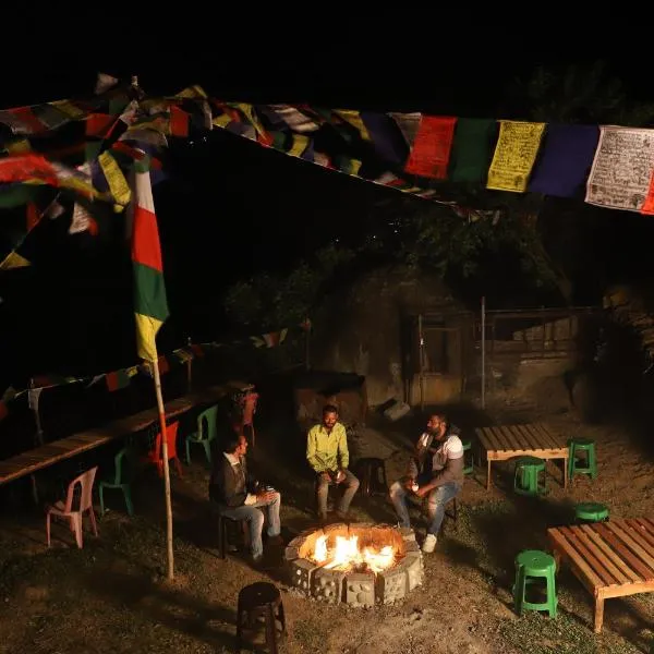 ์นด์์ ์์นํ ํธํ
The Kasol Villa