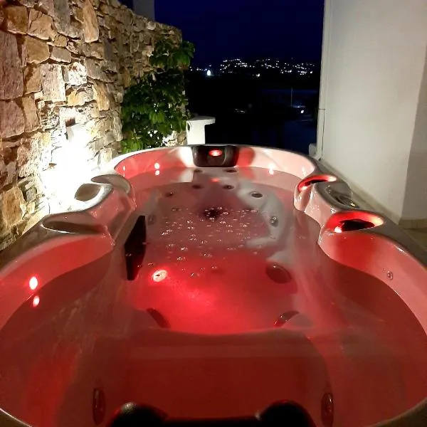 Blue View Villa Apartment #3 With Jacuzzi, hotel in Parasporos