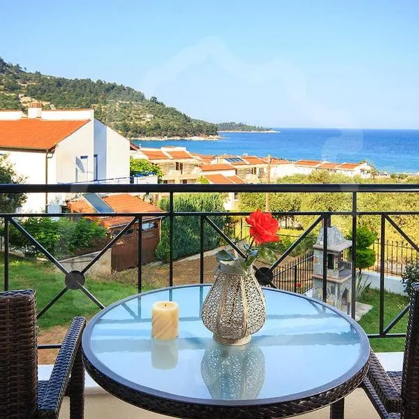Loretta Maisonettes and studios, hotel in Chrysi Ammoudia
