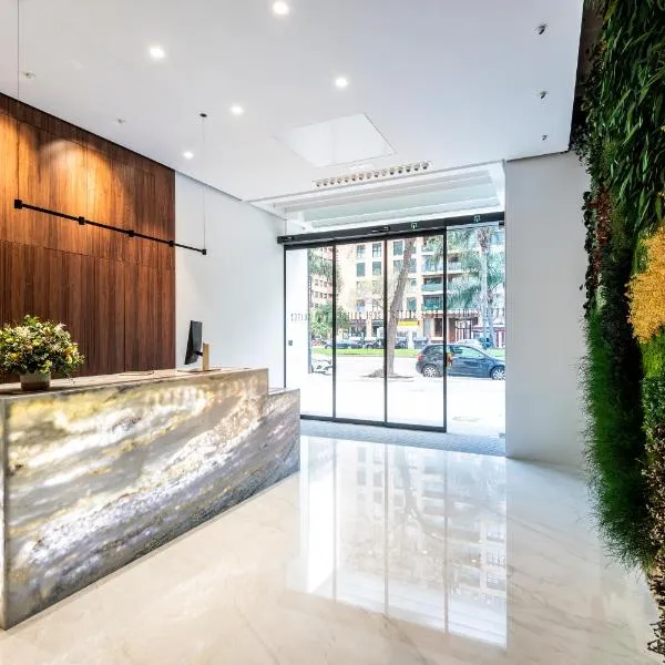 Apartamentos Core Suites Valencia、バレンシアのホテル