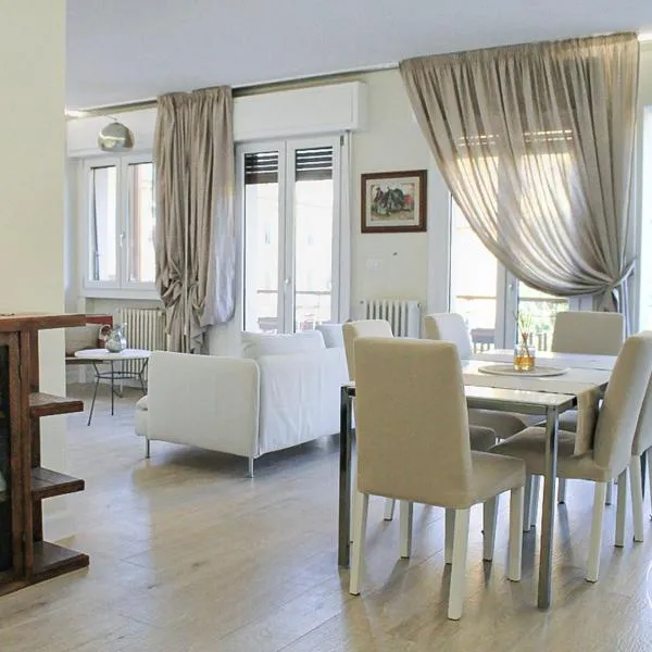 Elegante e panoramico Appartamento, hotel in Montecatini Terme