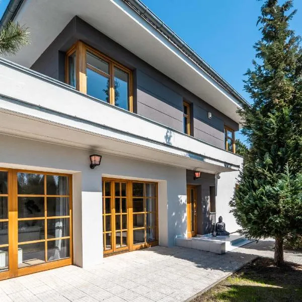 Serenity Prague Villa with garden jacuzzi, hotel v Praze