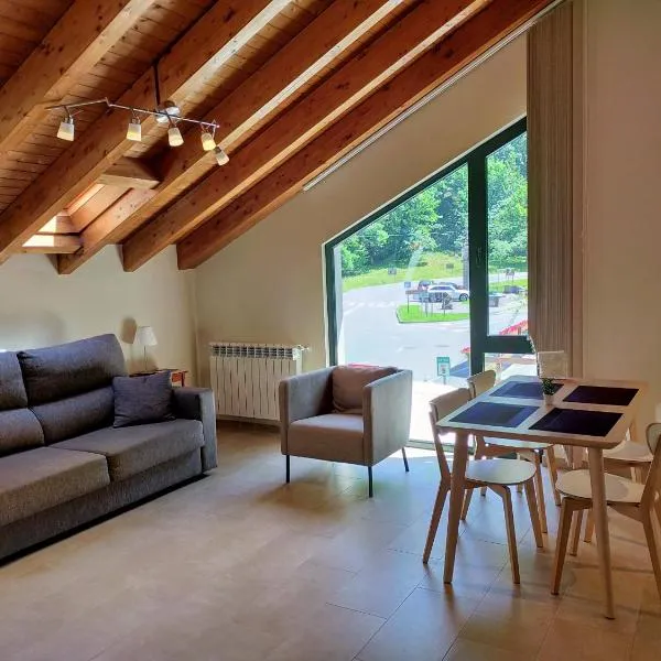 Apartamentos Turísticos la Estación y estudio, hotell i Cangas de Onís