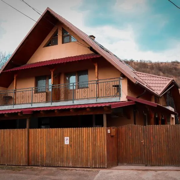 Casa EMY, hotel em Praid