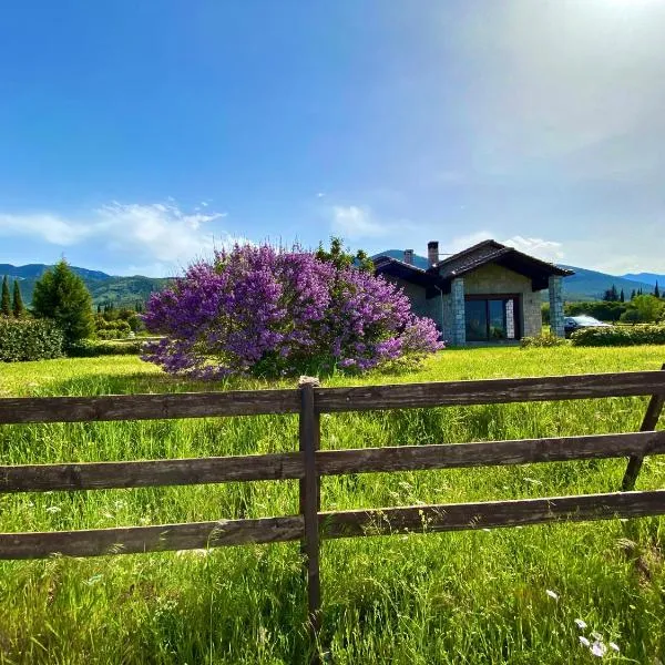 Lithos Villas – hotel w mieście Amfikleia