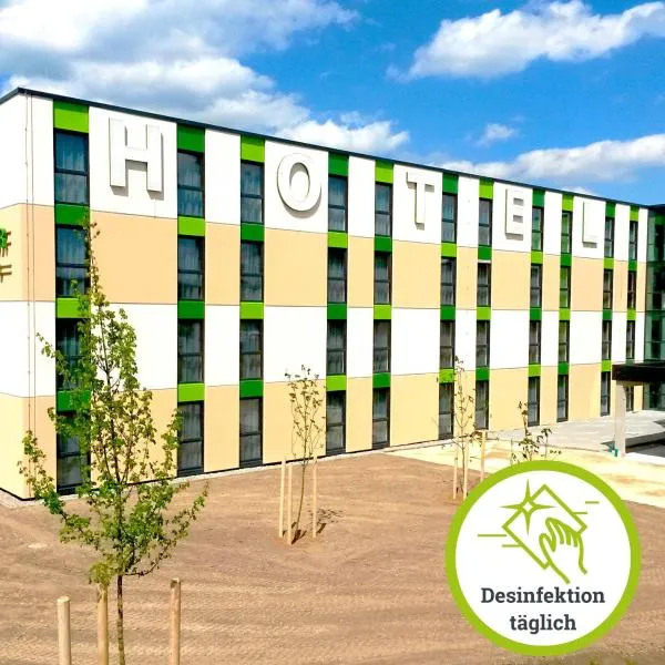 Green Deer Bavarian Hotel, hotel em Geisenfeld