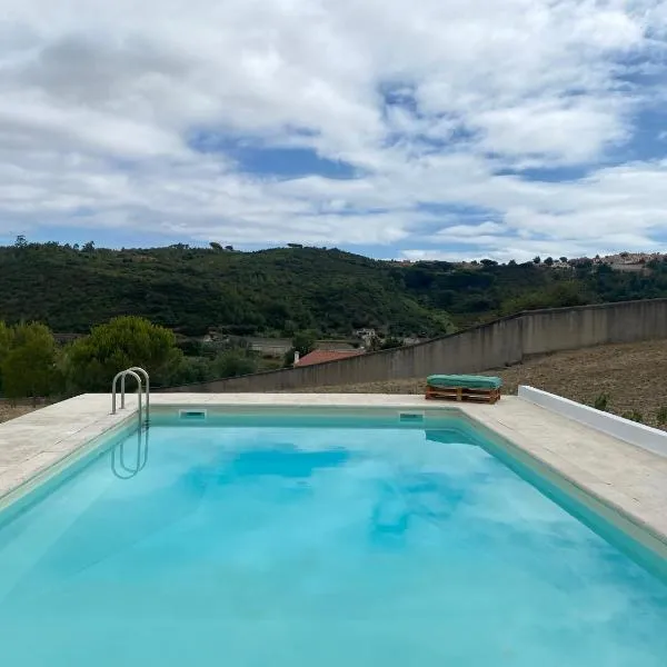 Casa da Azinhaga, hotel in Labrugeira