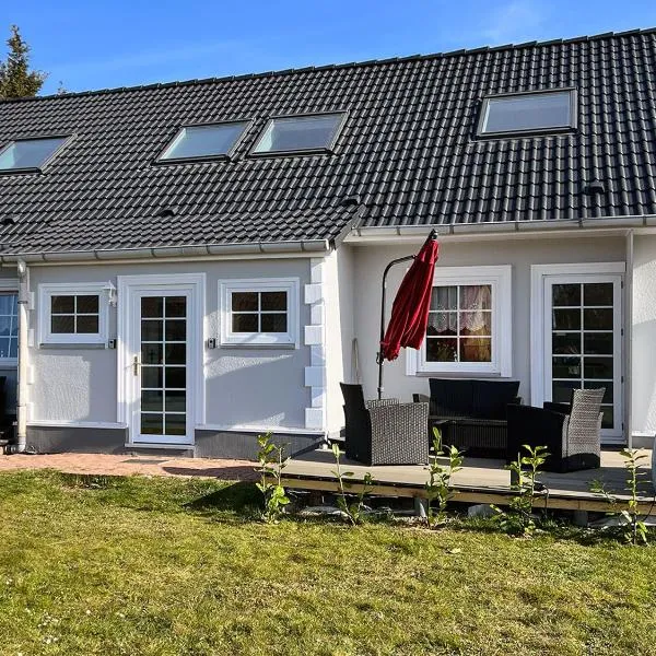 Ferienhäuser Insel Usedom Haus Diego 9 - Blick aufs Achterwasser! Whirlpool und Sauna, hotel en Lütow