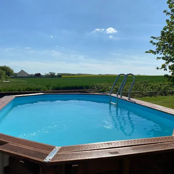 Le Maquis – hotel w mieście Charmes