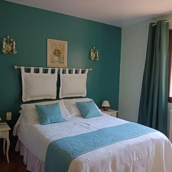Les Eaux Tranquilles, hotel v destinaci Belvianes-et-Cavirac