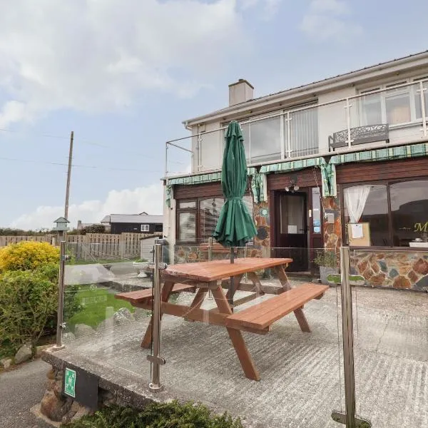 Morlyn Guest House Apartment, hotel v destinaci Harlech