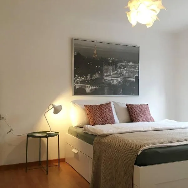 2 rooms with balcony, central, quiet location – hotel w mieście St. Gallen