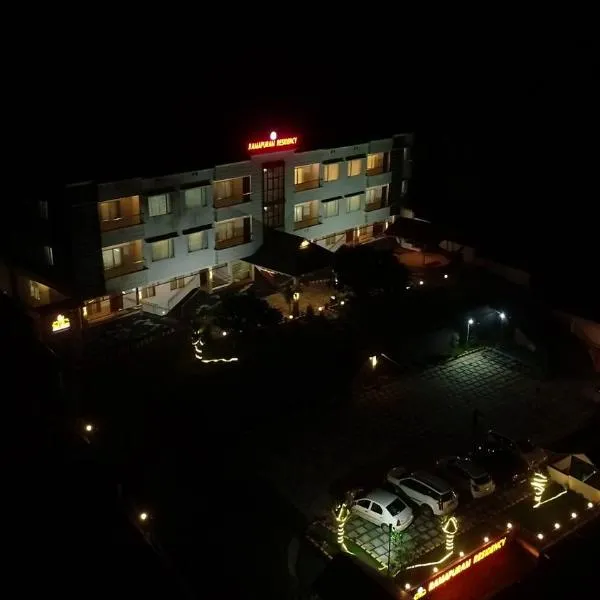 RJ ROSS RAMAPURAM, hotel in Nedukandam