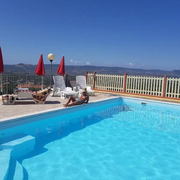 Casa vacanze "La Caldosa", hotel v destinácii Badesi