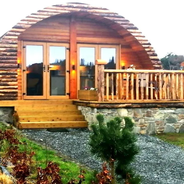 Tollymore Luxury log cabins, hotel in Newry