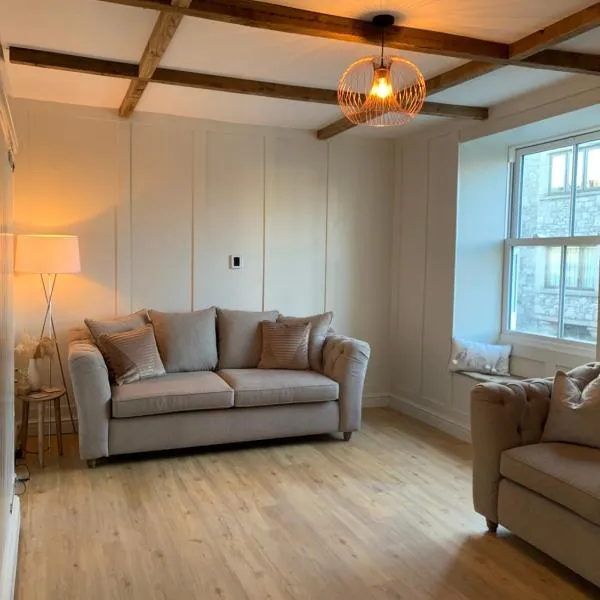 Cosy 1st floor Flat - Kendal Lake District with bike storage, hotel v destinaci Kendal