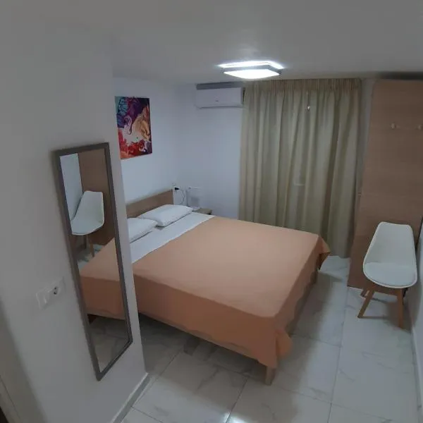FANERO Guesthouse, hotel en Kerion