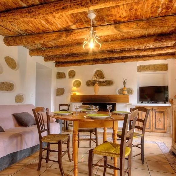 Gîte à Piscia de Figari Petru Barbara, hotel in Figari