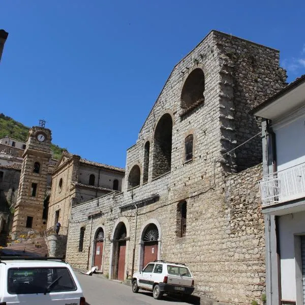 Antica Dimora Palazzo Rovitti，Cerchiara di Calabria的飯店