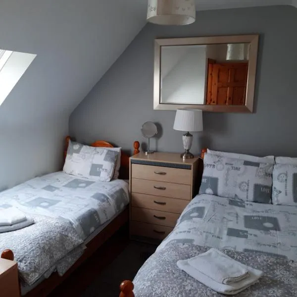 Lorna's Apartment Self Catering Holiday Home, hotel in Miltown Malbay