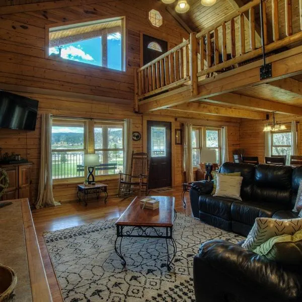 Waterwheel Retreat, hotel in Sturgis