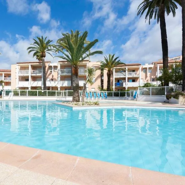 1 bedroom apartment in a residence with a swimming pool and a parking spot, hotel in Vallauris