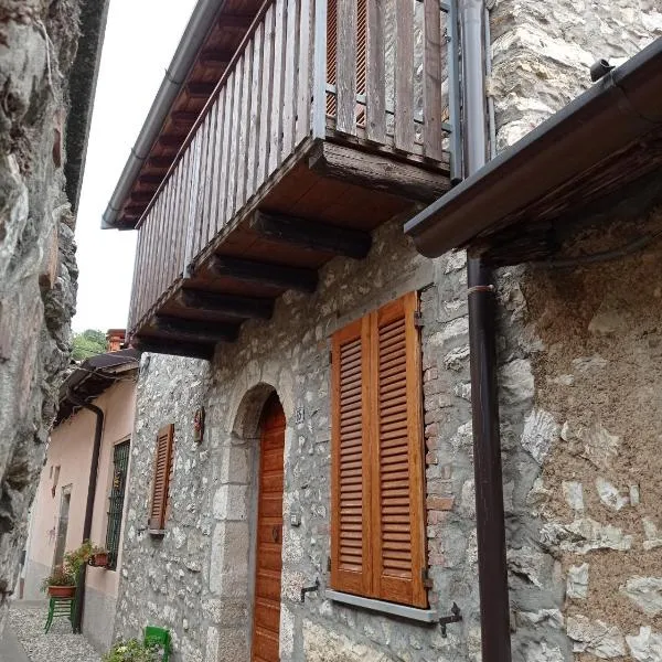 Casa vacanze Casa di Corte, hotel in Adrara San Rocco