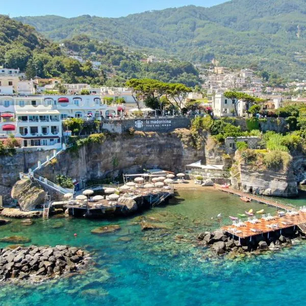 Hotel La Madonnina, hotel v Ischii