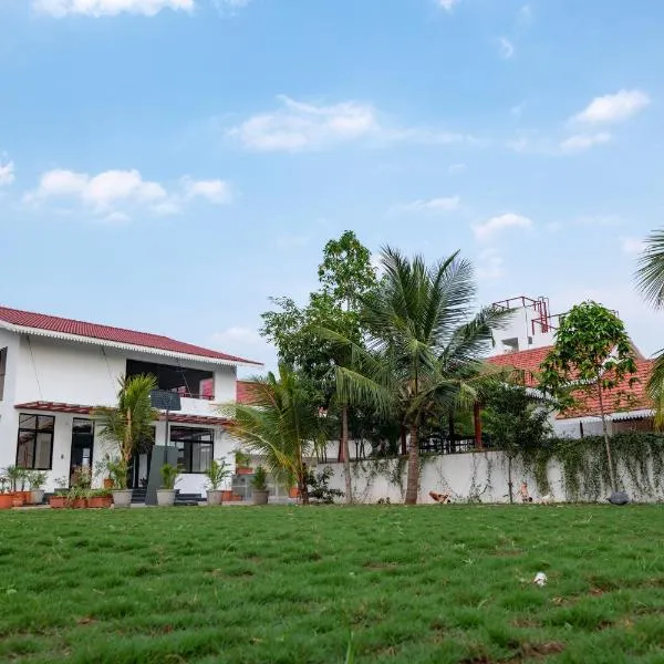 The Green Estate Resort, hotel in Dindori