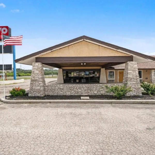 OYO Hotel Junction TX I-10、ジャンクションのホテル