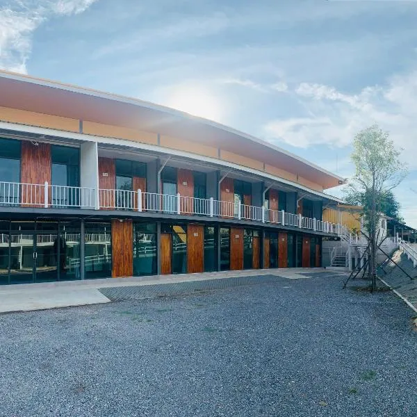 บ้านพิชชา ที่พักใจกลางเมืองปราณบุรี, hotel v mestu Ban Khao Noi