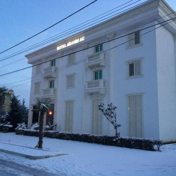 HOTEL ARANDI AG – hotel w mieście Ibë