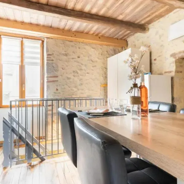 Gîte Tour du Rocher, hotel v destinácii Luzech