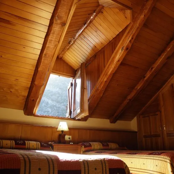 Casa Torellola, hotel in Cardet