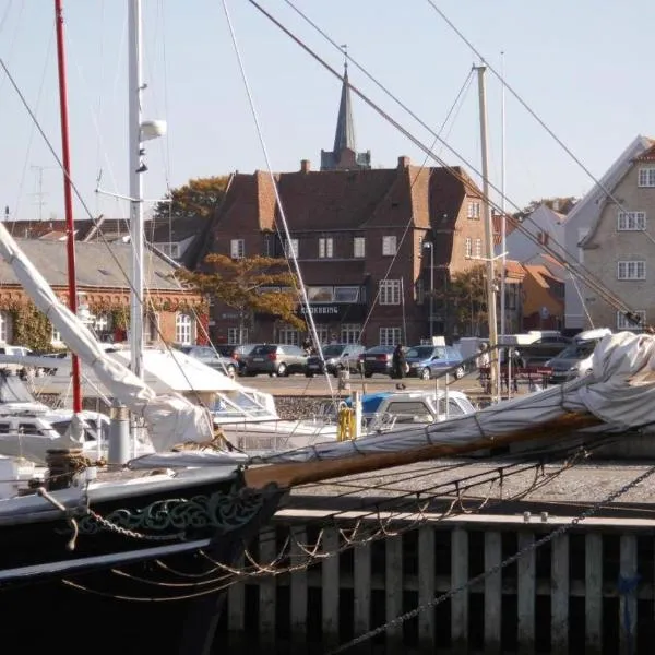 Det Gamle Hotel Rudkøbing、Spodsbjergのホテル