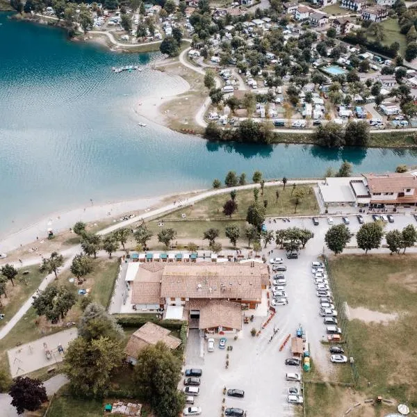 Hotel Da Franco e Adriana, hotel v destinaci Pieve Di Ledro
