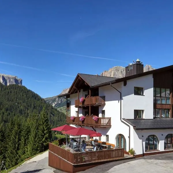 Sporthotel Panorama, hotel in Corvara in Badia