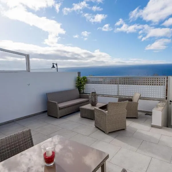 Luxurious apartment with large terrace and sea views, hotel i Tabaiba