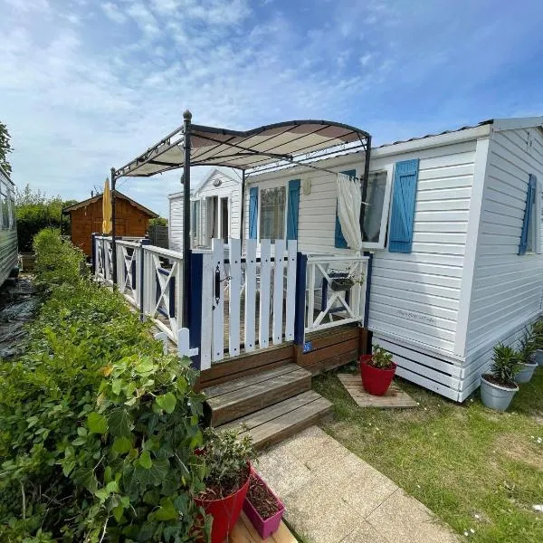 Sylvie propriétaire du mobil-home, hotel v destinaci Saint-Pair-sur-Mer